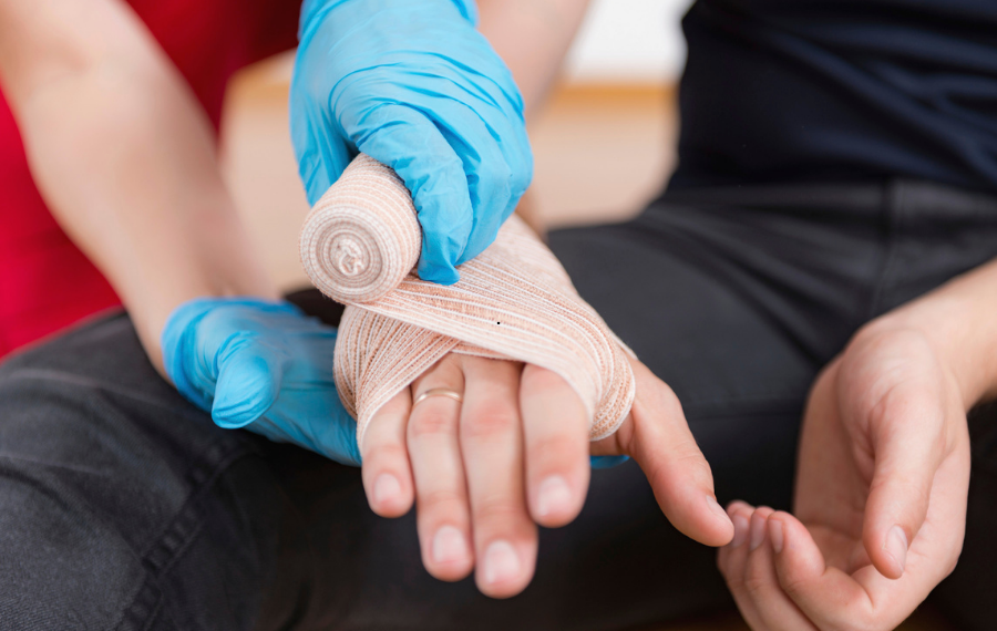 First Aid at work course covers