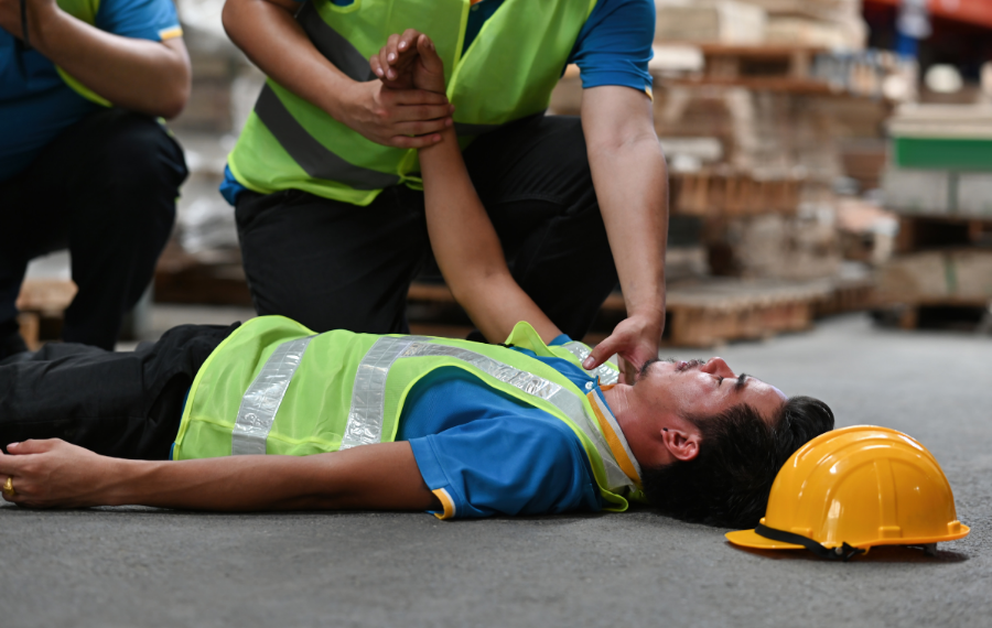 What Is Emergency First Aid at Work A Complete UK Guide